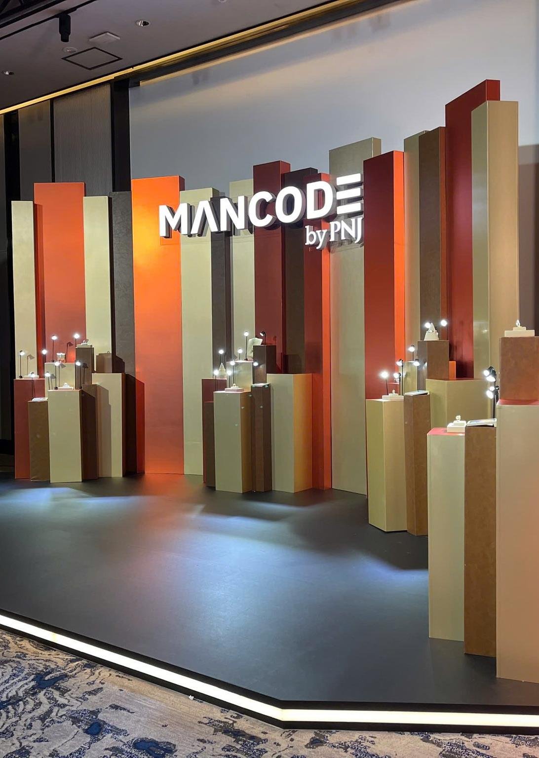 Trưng bày ra mắt bán lẻ MANCODE by PNJ